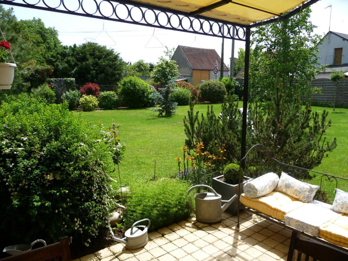 Bed and Breakfast Les Jarrieres Dame-Marie-les-Bois Экстерьер фото