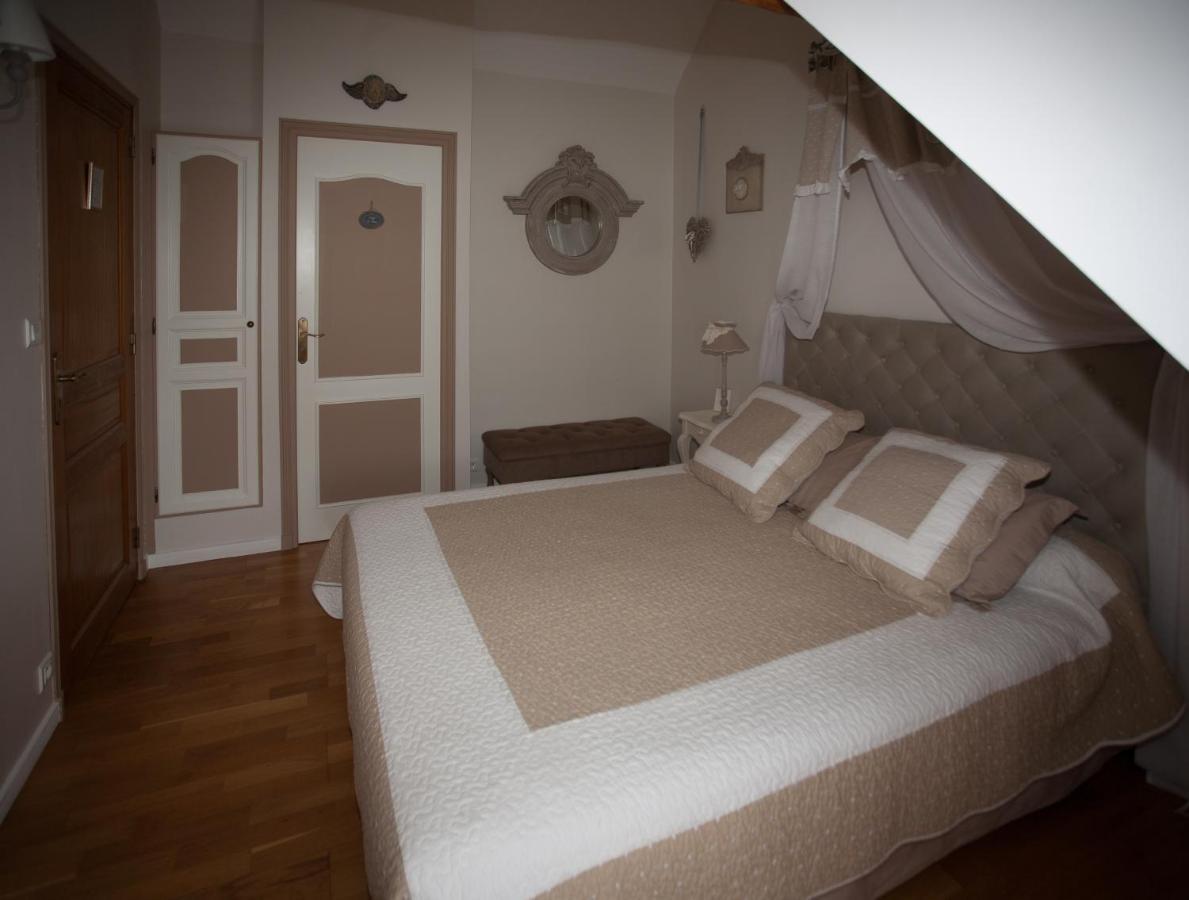 Bed and Breakfast Les Jarrieres Dame-Marie-les-Bois Экстерьер фото