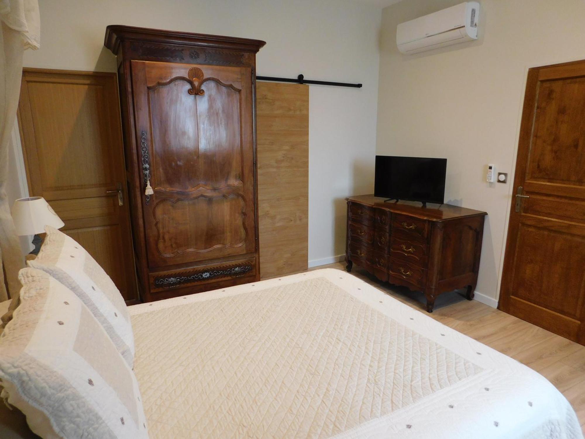 Bed and Breakfast Les Jarrieres Dame-Marie-les-Bois Экстерьер фото