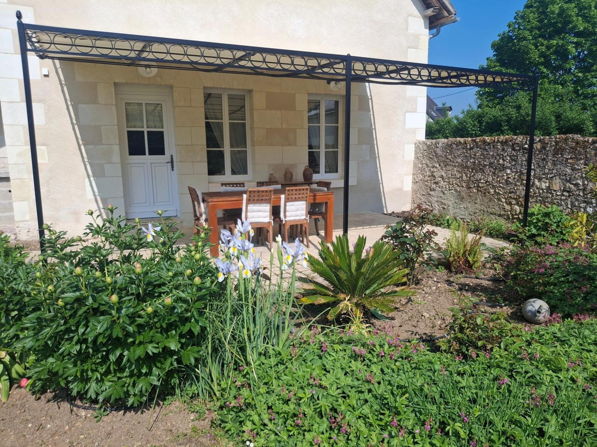 Bed and Breakfast Les Jarrieres Dame-Marie-les-Bois Экстерьер фото