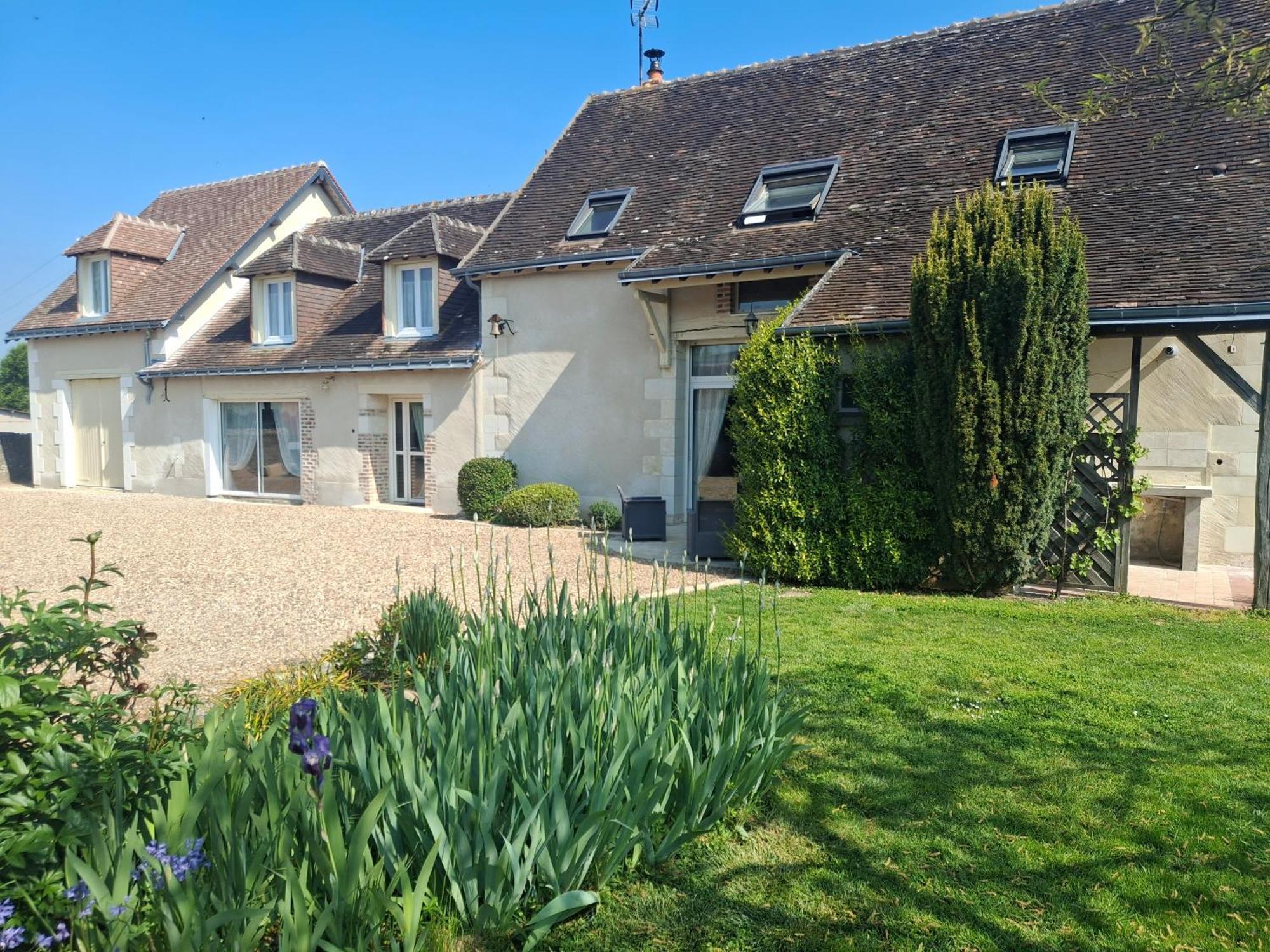 Bed and Breakfast Les Jarrieres Dame-Marie-les-Bois Экстерьер фото
